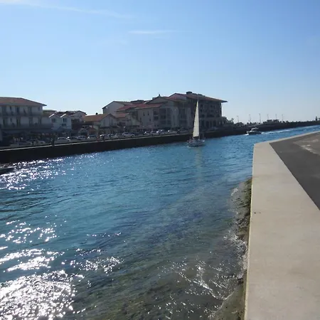 Apartment Pour 3/4 Personnes Avec Vue Sur Le Port De Plaisance- Notre-dame Capbreton